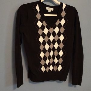 Black diamond v neck sweater